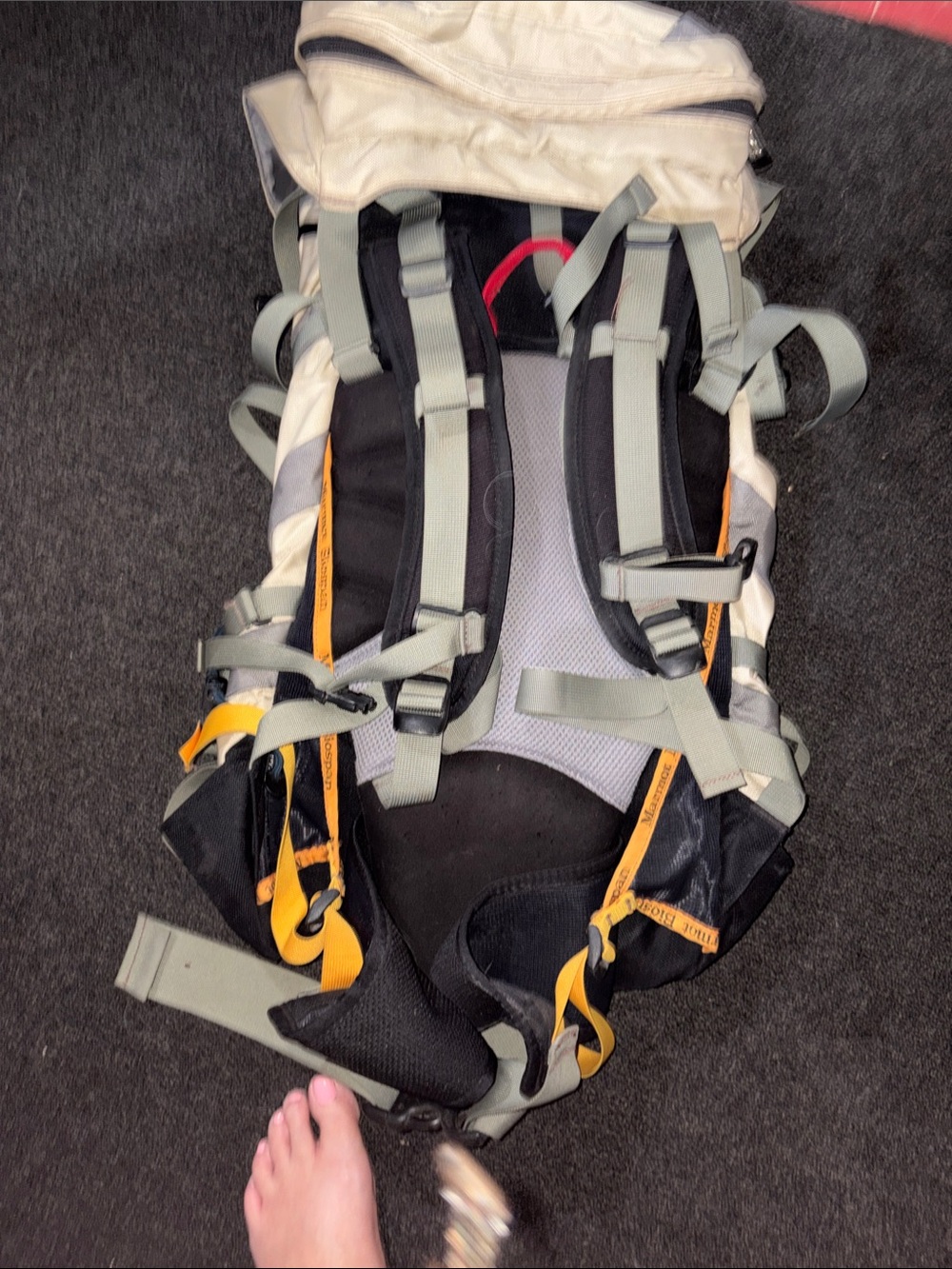 Marmot Diva 36 Hiking and Camping Backpack EUC - Picture 8 of 10